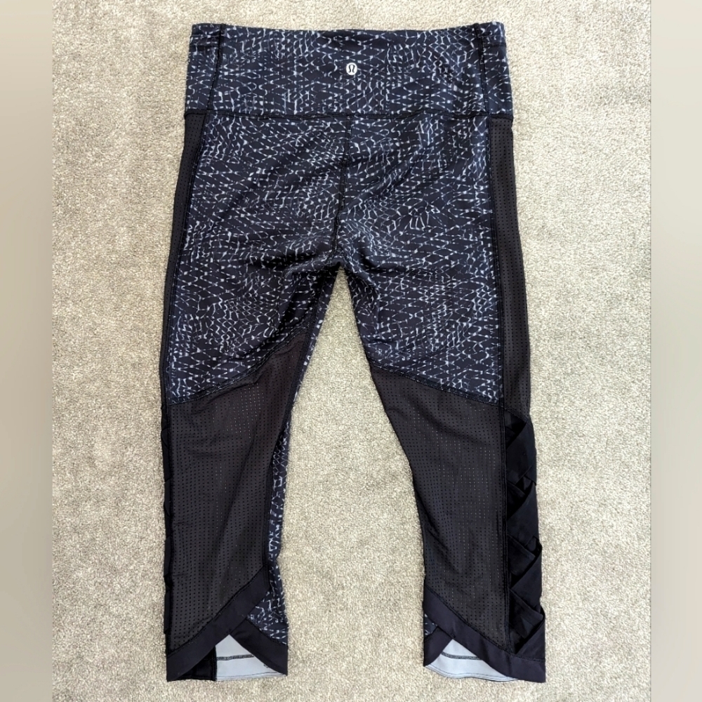LULULEMON Real Quick Women's Cropped Leggings Size 8 Activewear Gym Fitness